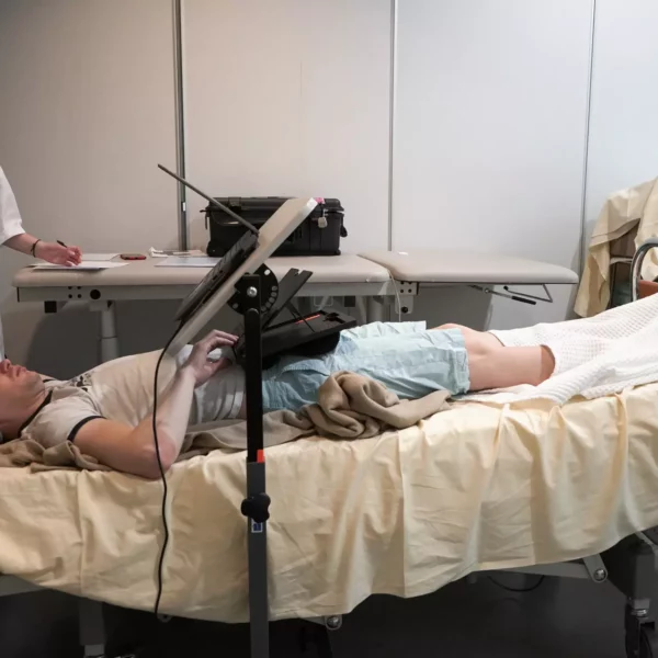 Ils passent 2 mois au lit pour 18000 euros, pour la recherche spatiale